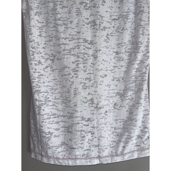 Harry Potter Tee Top V Neck Wizarding World Gryffindor Universal Studio Medium - Picture 9 of 14